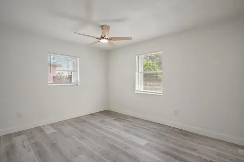 911 SE Dolphin Drive Stuart FL 34996