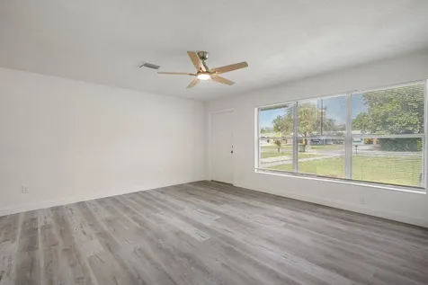 911 SE Dolphin Drive Stuart FL 34996