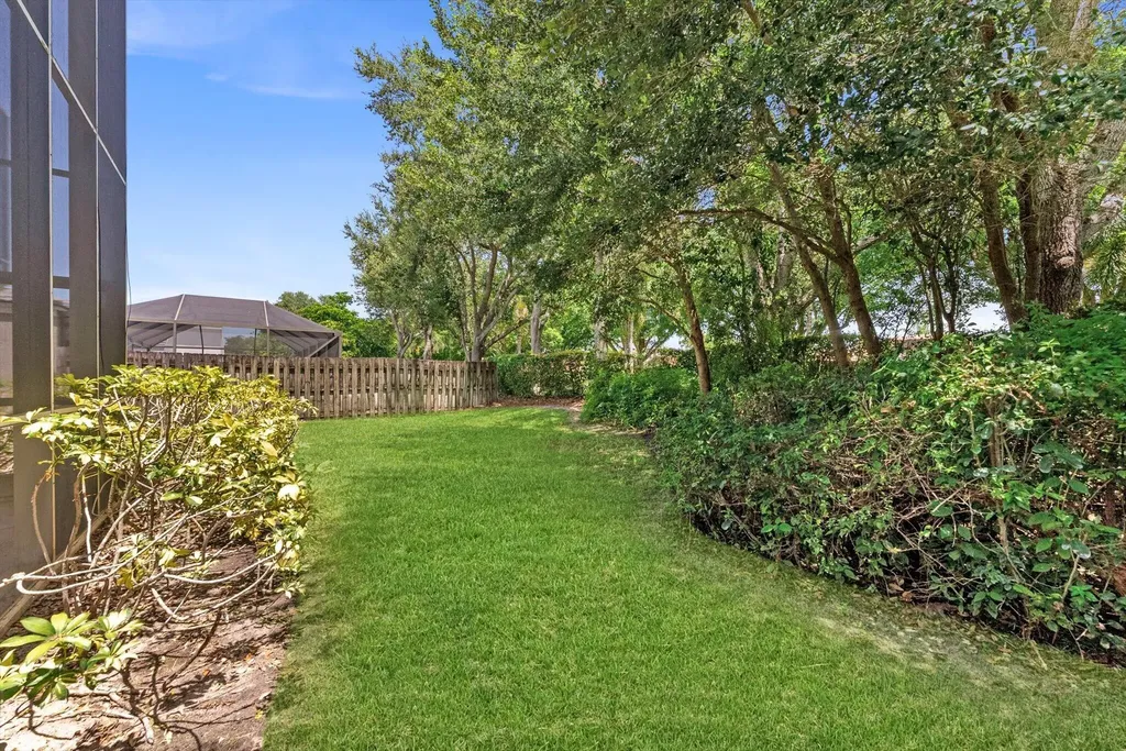 10796 Crescendo Circle Boca Raton FL 33498