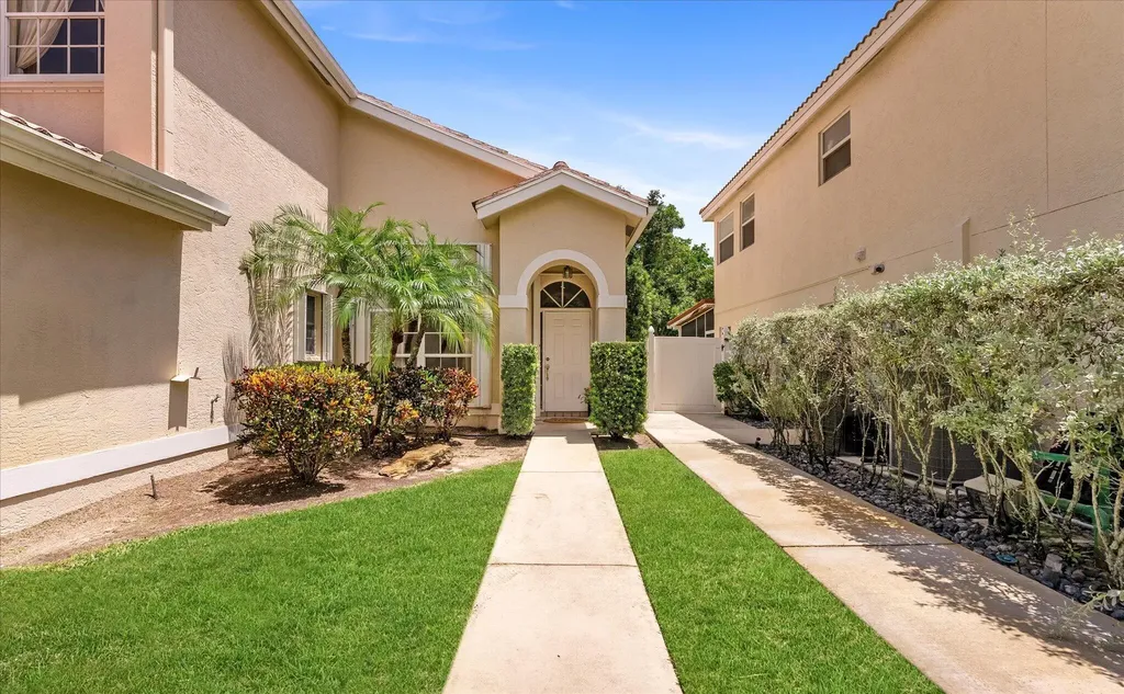 10796 Crescendo Circle Boca Raton FL 33498