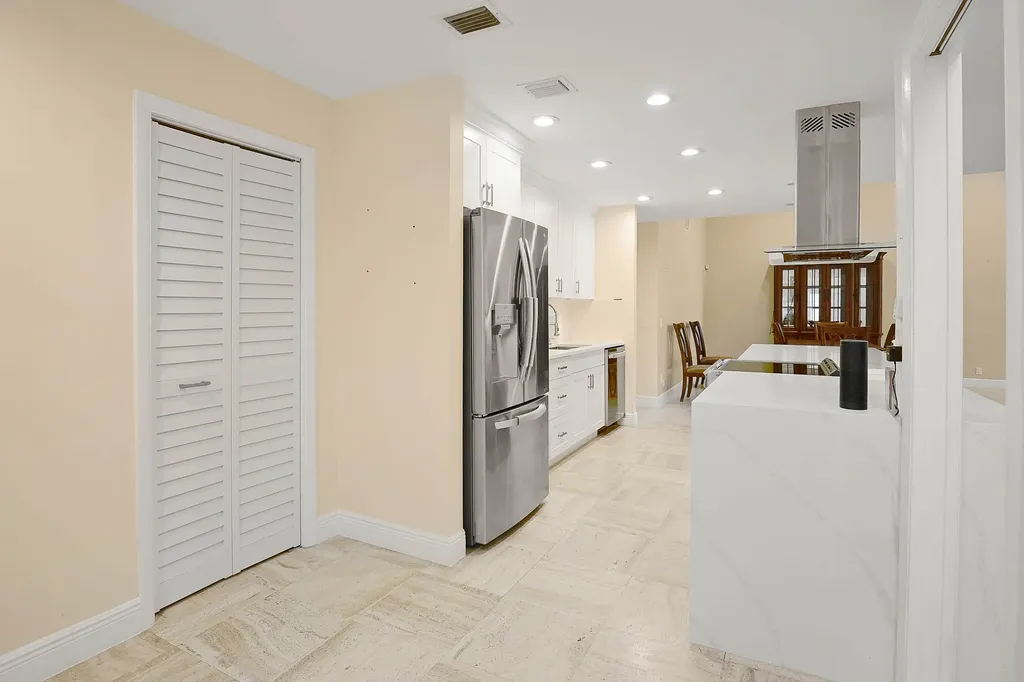 6845 Fountains Circle Lake Worth FL 33467