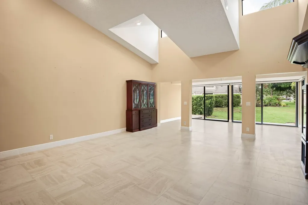 6845 Fountains Circle Lake Worth FL 33467