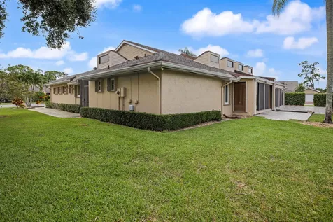 6845 Fountains Circle Lake Worth FL 33467