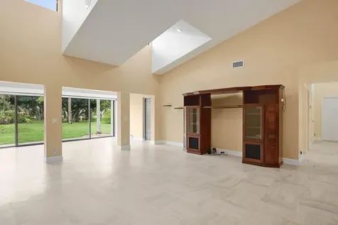 6845 Fountains Circle Lake Worth FL 33467