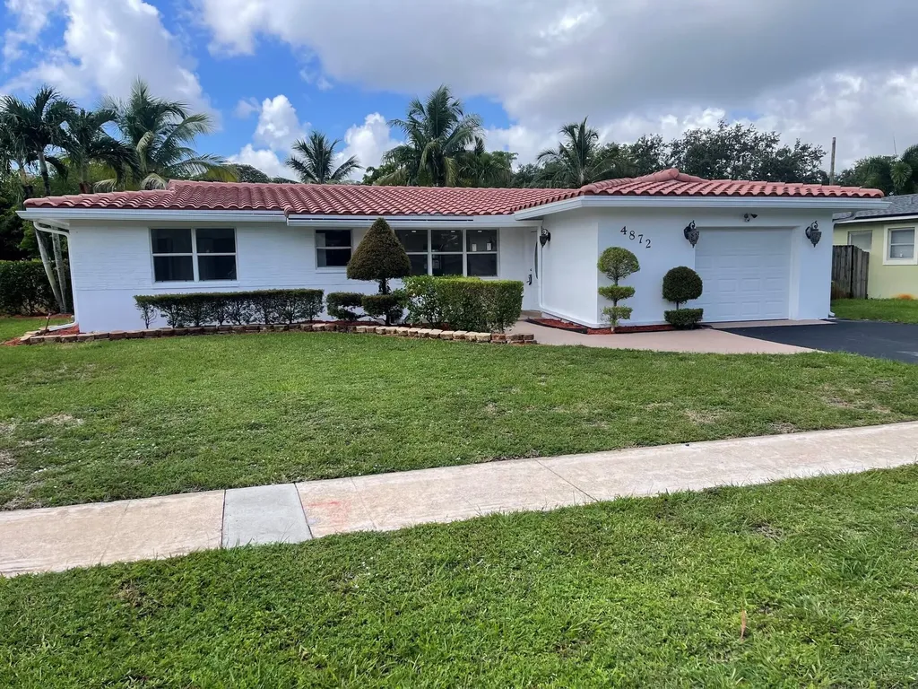 4872 NW 6th Court Plantation FL 33317