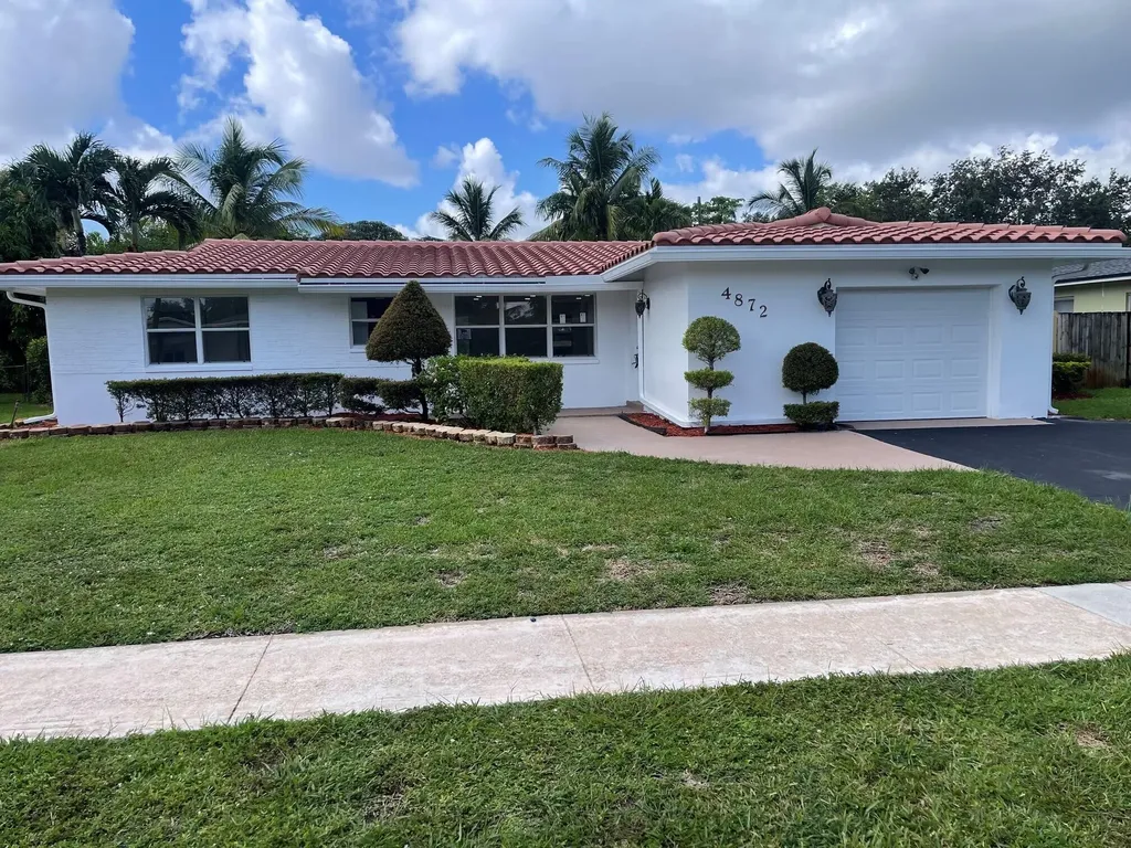 4872 NW 6th Court Plantation FL 33317