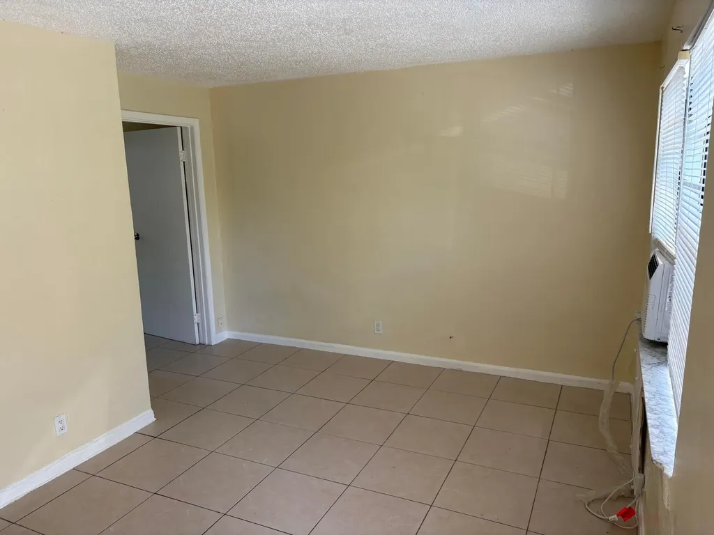 905 19th Street West Palm Beach FL 33407