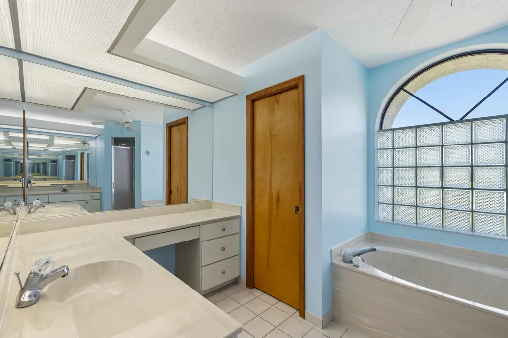 2373 SE Grand Drive Port St Lucie FL 34952