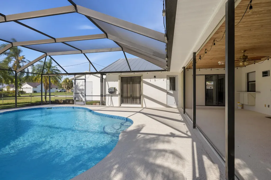 2373 SE Grand Drive Port St Lucie FL 34952