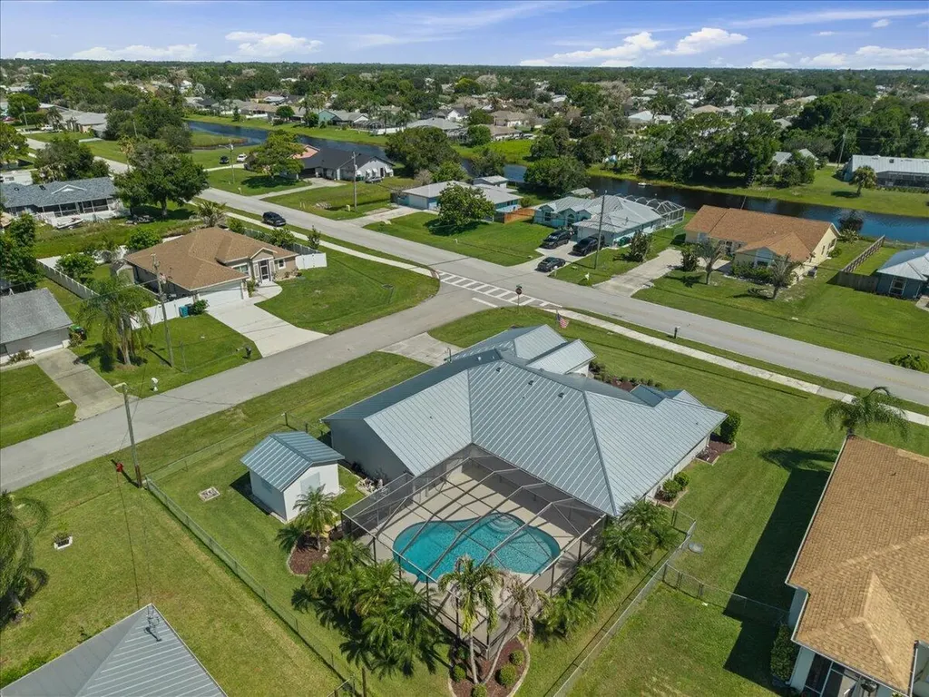 2373 SE Grand Drive Port St Lucie FL 34952