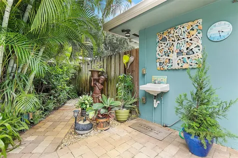 601 NW 22nd Court Wilton Manors FL 33311