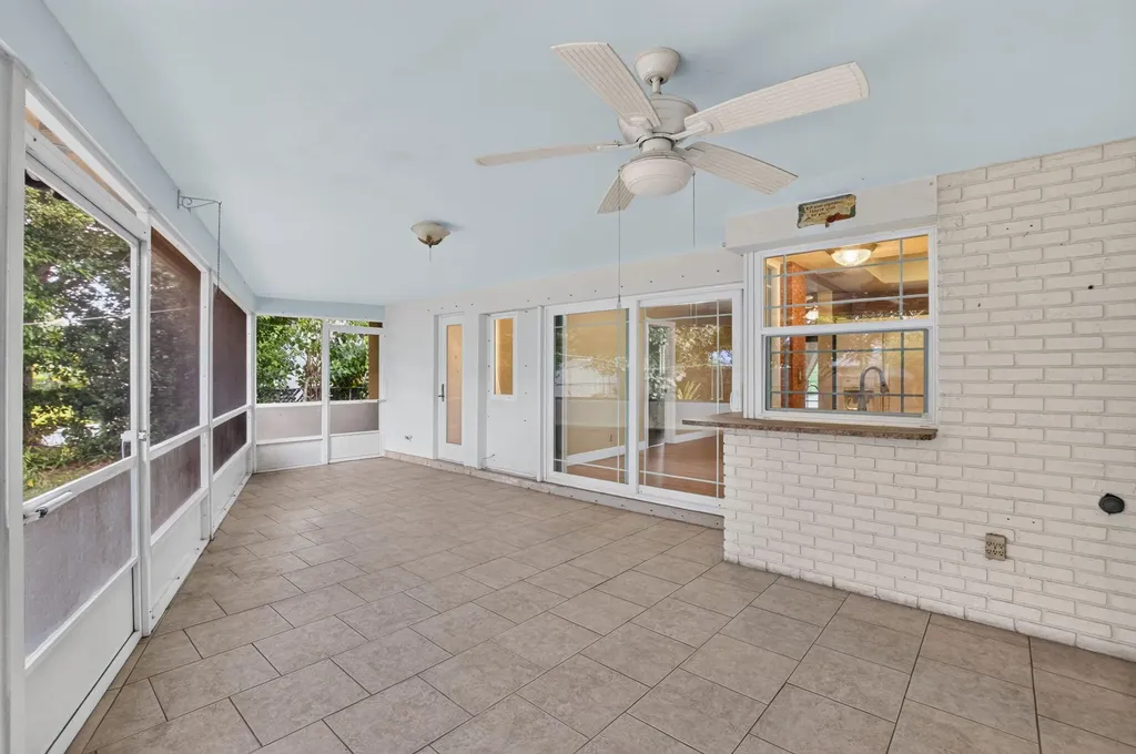 1011 SW 7th Street Boca Raton FL 33486