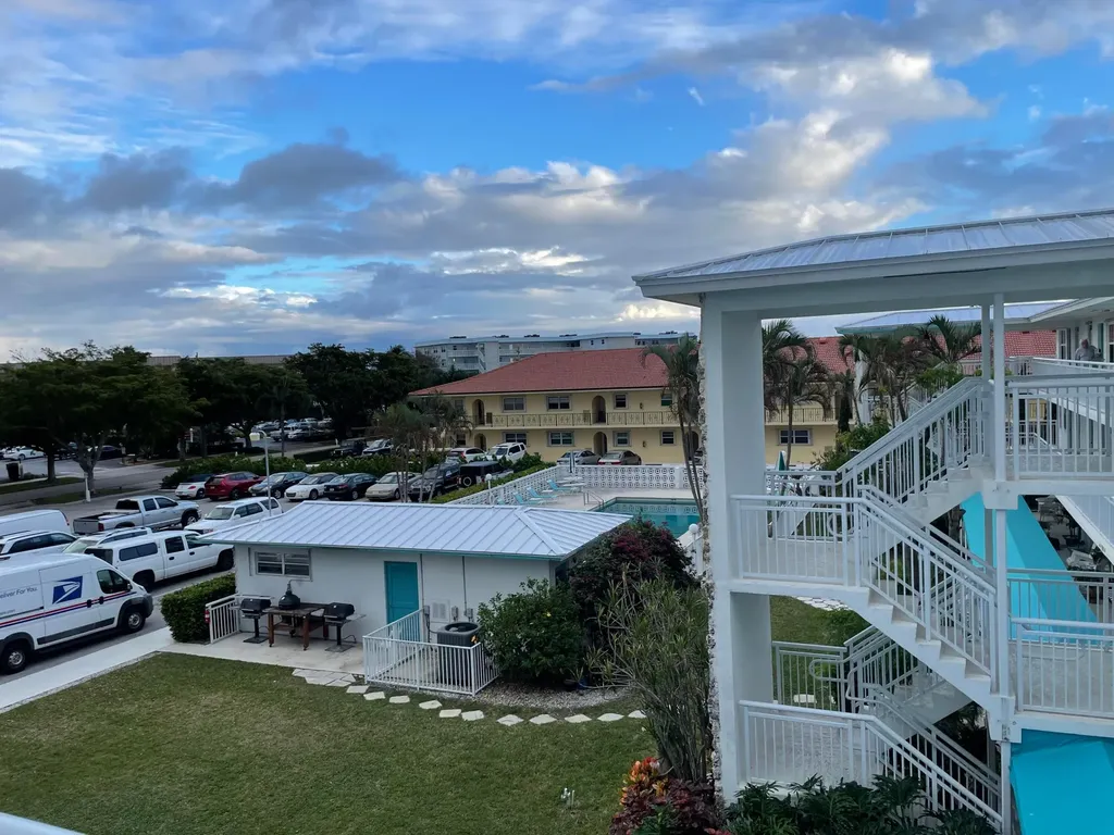 37 Yacht Club Drive North Palm Beach FL 33408