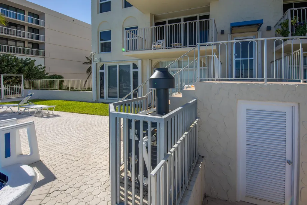 3230 S Ocean Boulevard Palm Beach FL 33480