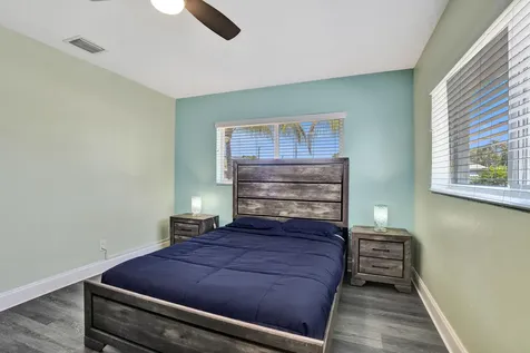 230 NE 45th Street Oakland Park FL 33334