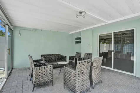 230 NE 45th Street Oakland Park FL 33334