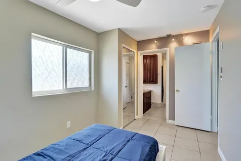 230 NE 45th Street Oakland Park FL 33334