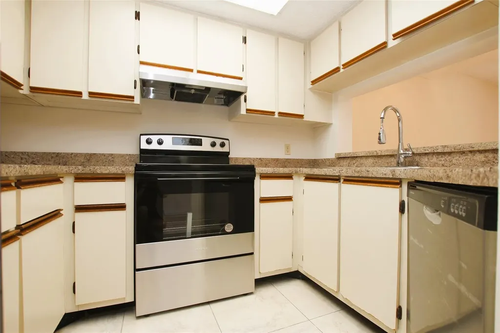 5200 NW 31st Avenue Fort Lauderdale FL 33309