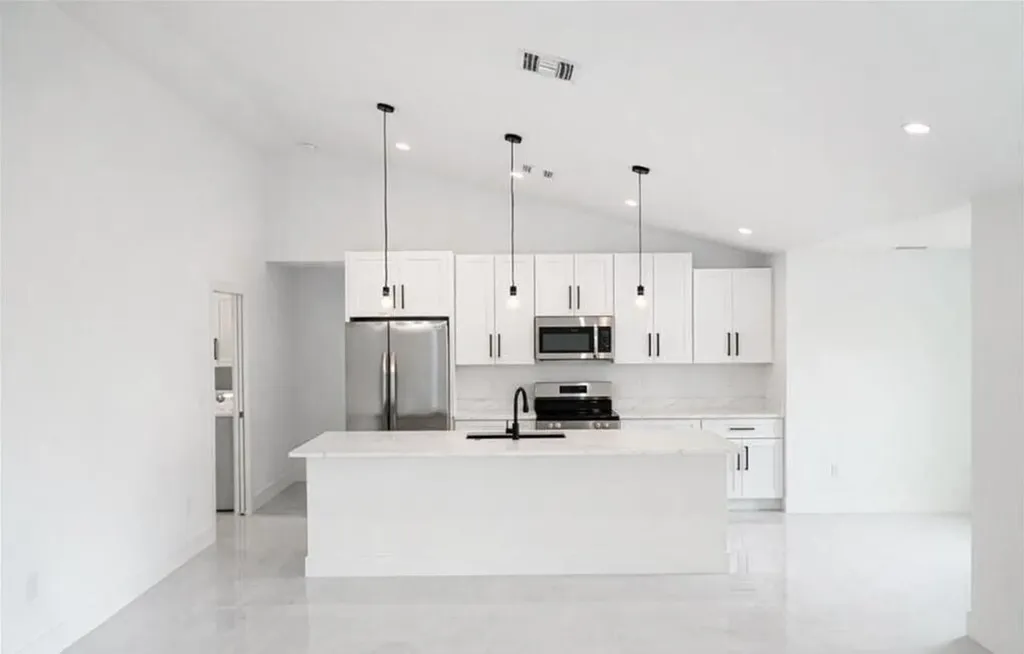 2906 NW 22nd Avenue Cape Coral FL 33993