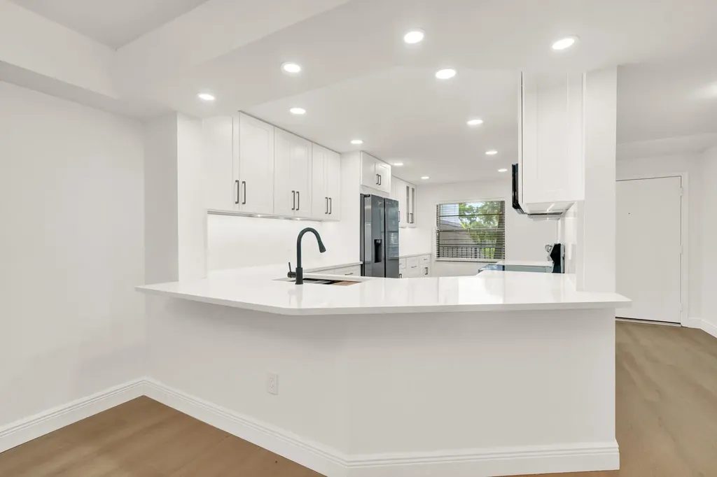 9165 SW 14th Street Boca Raton FL 33428