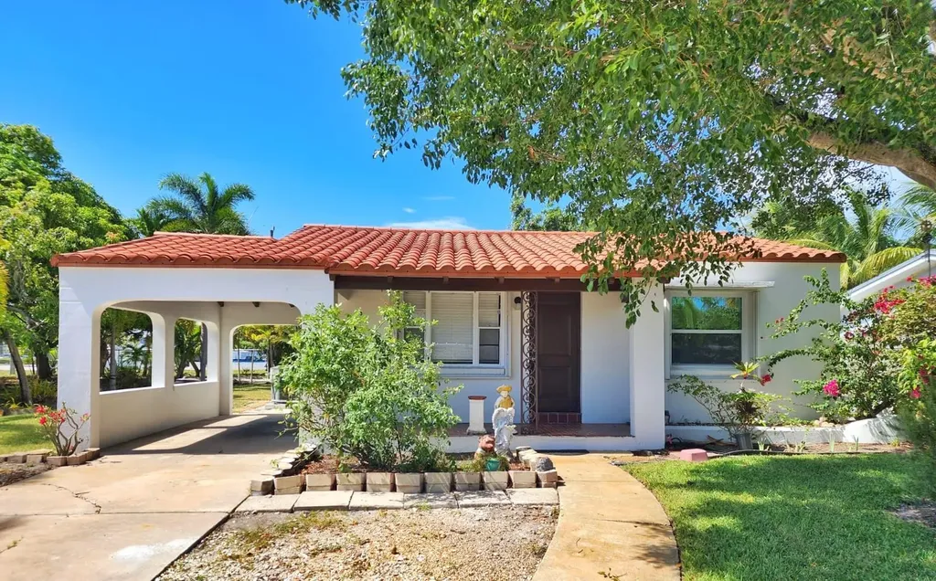 617 NE 8th Avenue Boynton Beach FL 33435