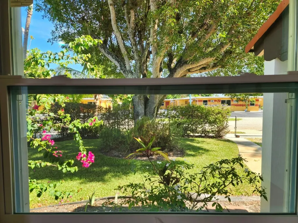 617 NE 8th Avenue Boynton Beach FL 33435