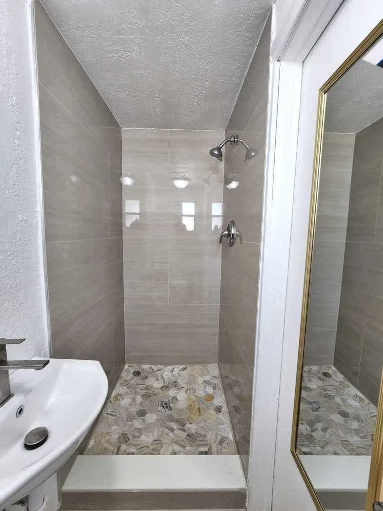 617 NE 8th Avenue Boynton Beach FL 33435