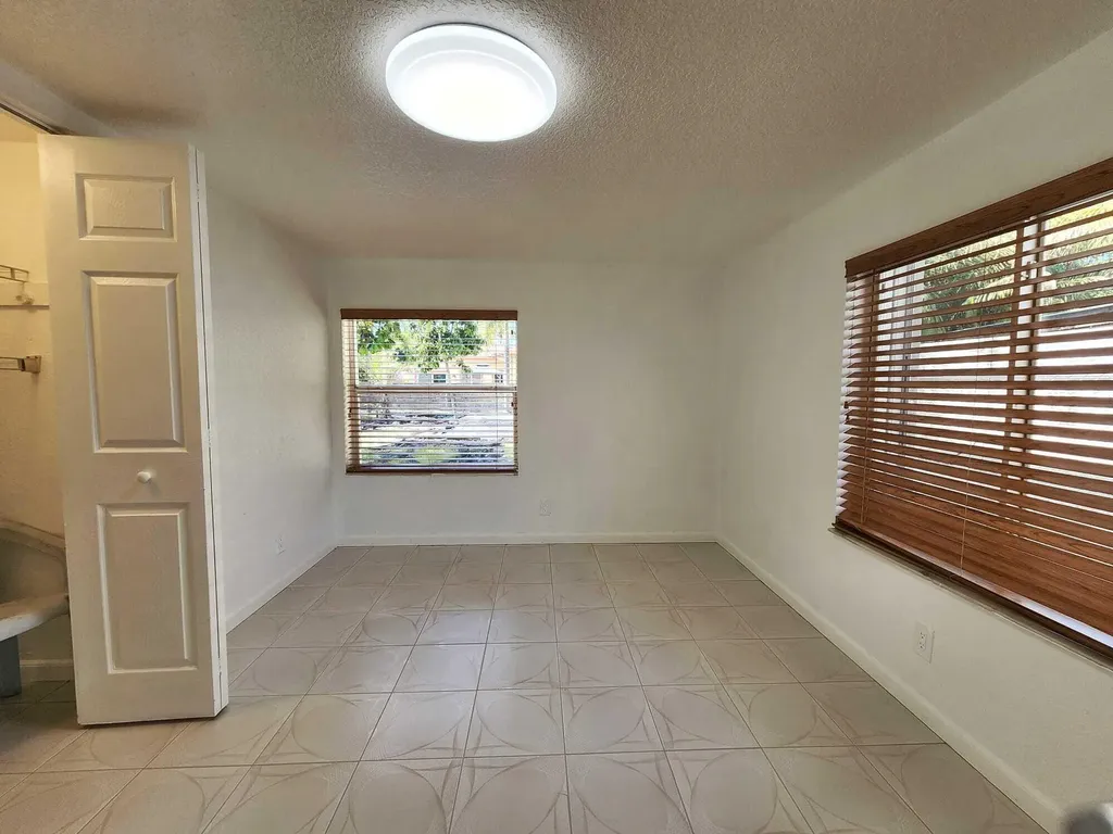 617 NE 8th Avenue Boynton Beach FL 33435