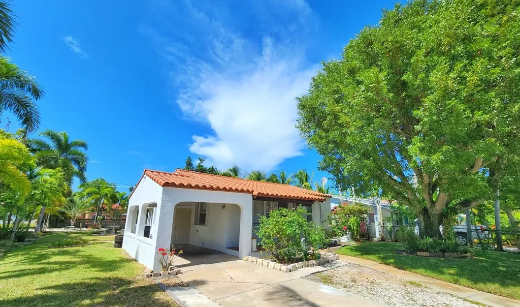 617 NE 8th Avenue Boynton Beach FL 33435