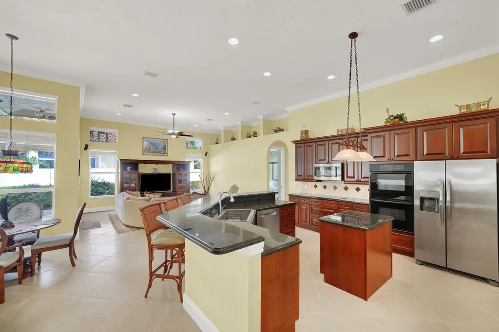9695 Pandanus Way Boynton Beach FL 33436