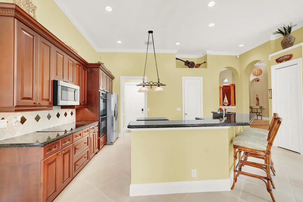 9695 Pandanus Way Boynton Beach FL 33436