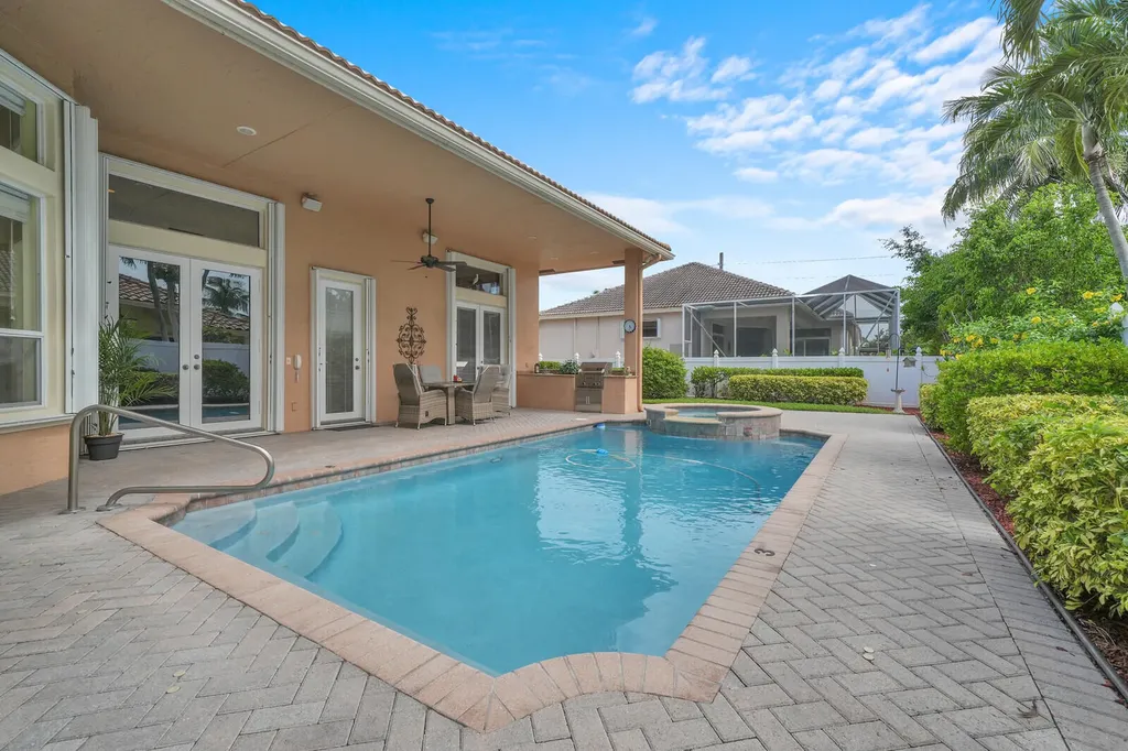 9695 Pandanus Way Boynton Beach FL 33436