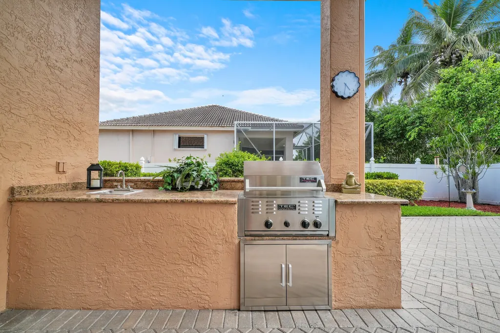 9695 Pandanus Way Boynton Beach FL 33436