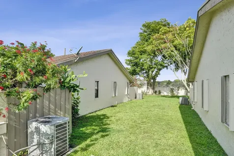 3066 S Oakland Forest Drive Oakland Park FL 33309