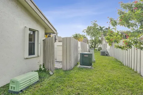 3066 S Oakland Forest Drive Oakland Park FL 33309