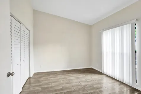 3066 S Oakland Forest Drive Oakland Park FL 33309