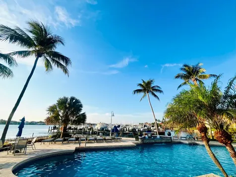 110 Yacht Club Way Hypoluxo FL 33462