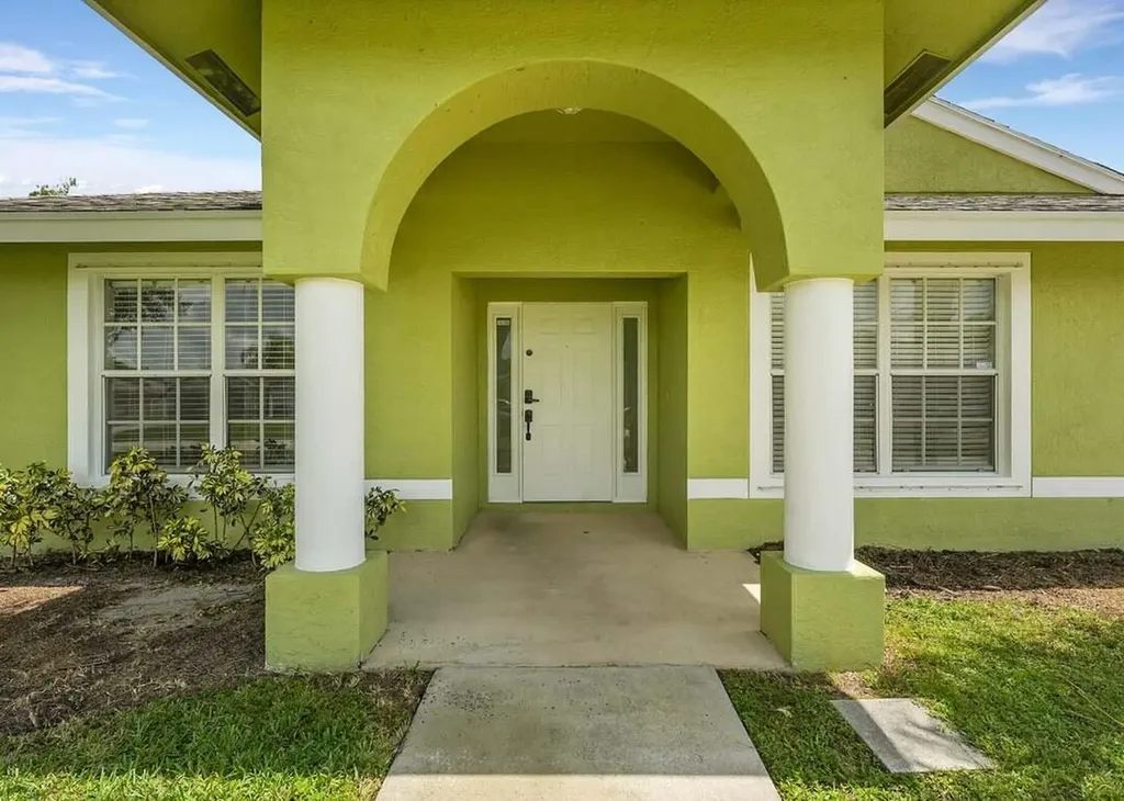 5335 NW Conley Drive Port St Lucie FL 34986
