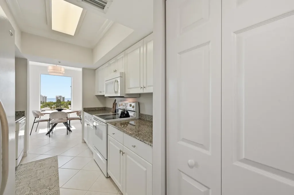 2880 NE 14th Street Causeway Pompano Beach FL 33062