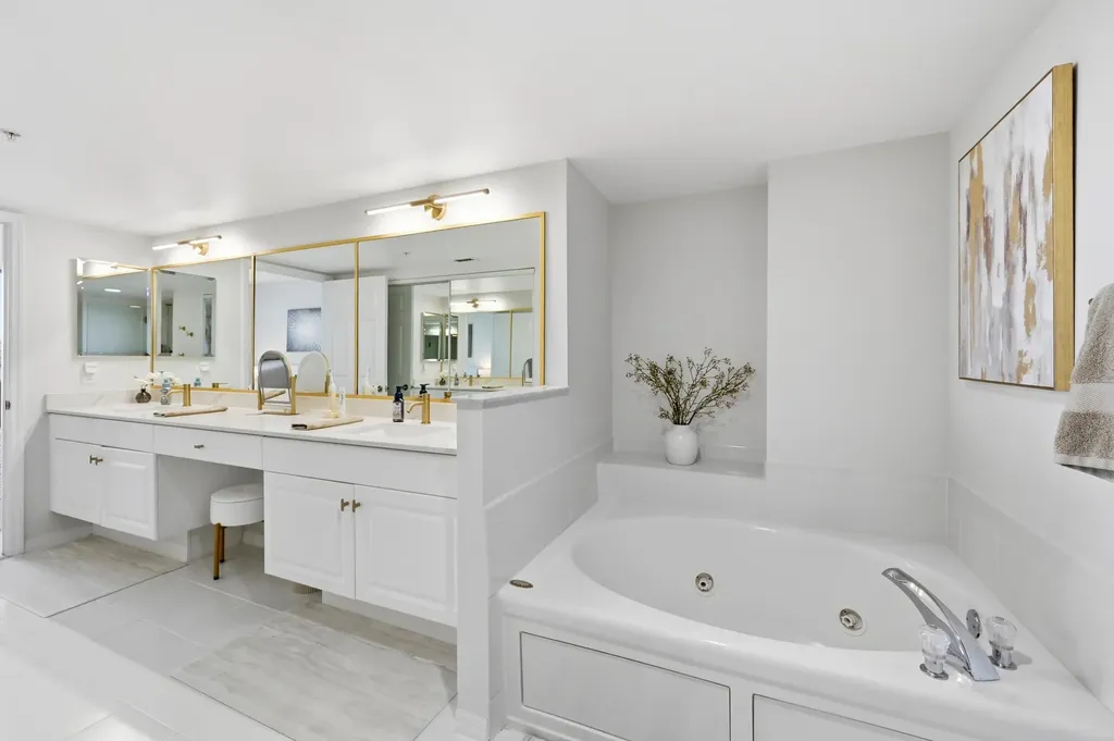 2880 NE 14th Street Causeway Pompano Beach FL 33062