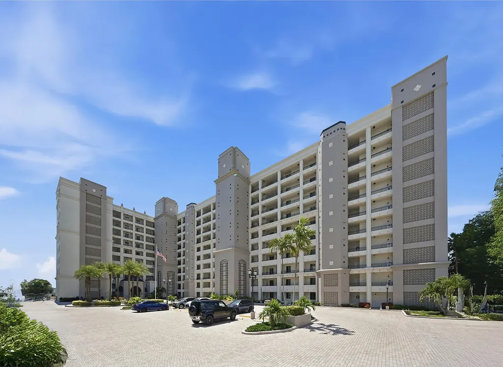 2880 NE 14th Street Causeway Pompano Beach FL 33062