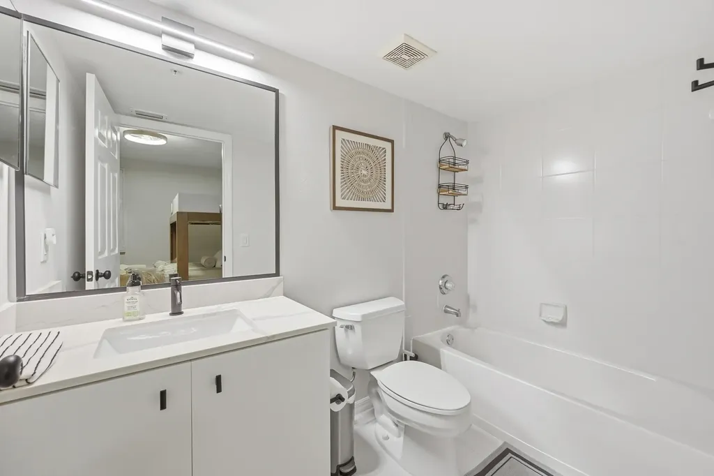 2880 NE 14th Street Causeway Pompano Beach FL 33062