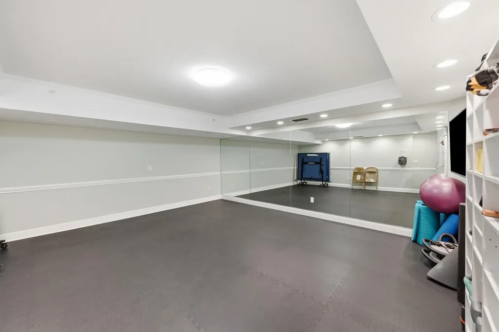 2880 NE 14th Street Causeway Pompano Beach FL 33062