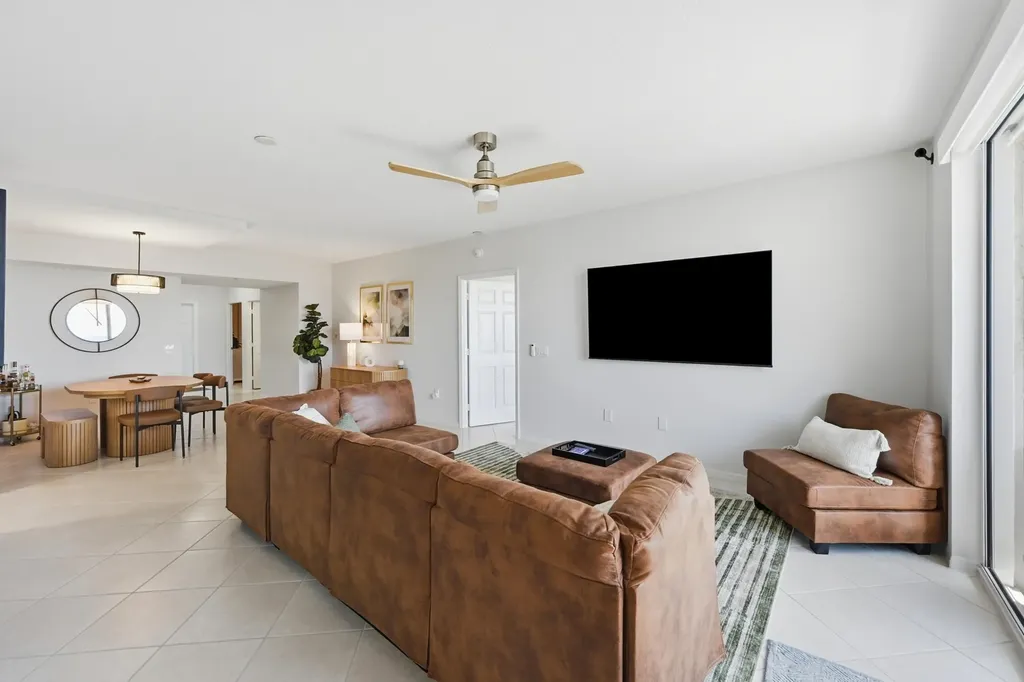 2880 NE 14th Street Causeway Pompano Beach FL 33062