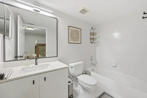 2880 NE 14th Street Causeway Pompano Beach FL 33062