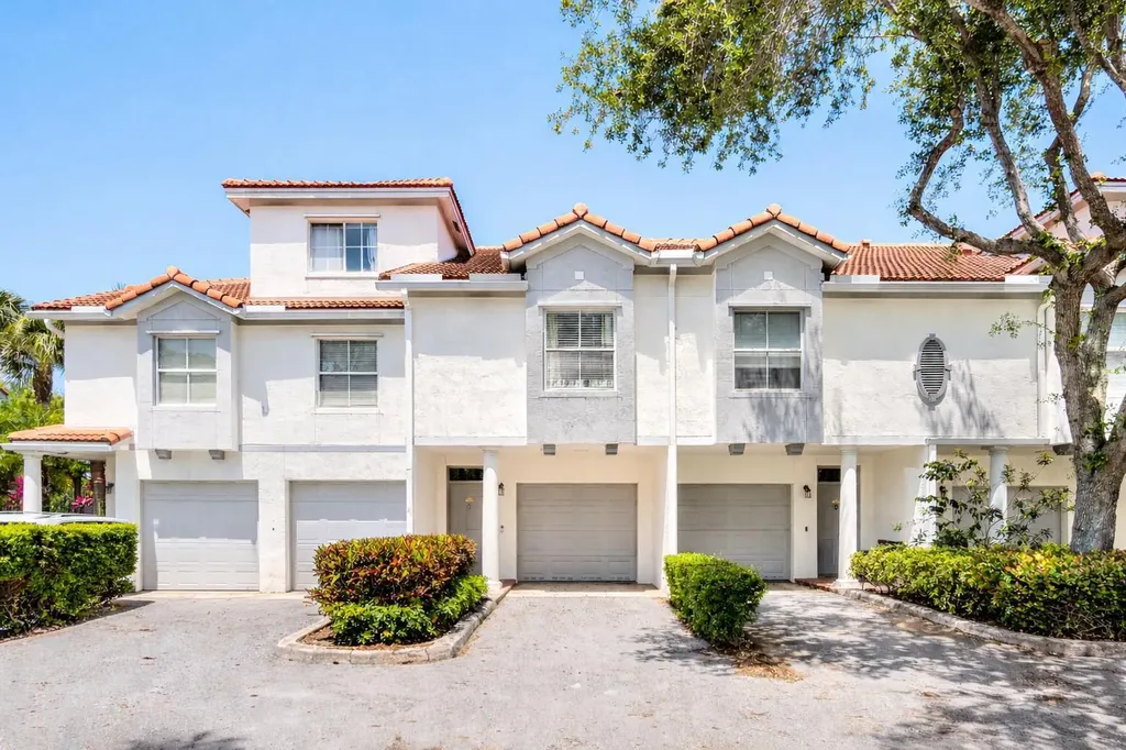 2044 Alta Meadows Lane Delray Beach FL 33444