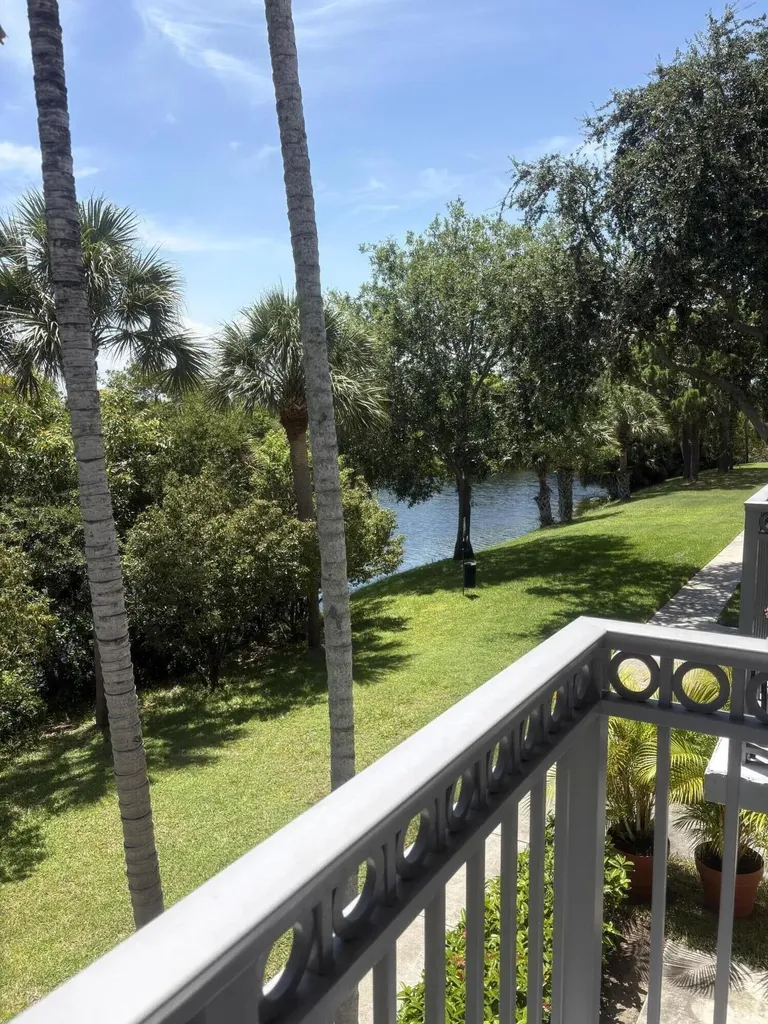 2044 Alta Meadows Lane Delray Beach FL 33444