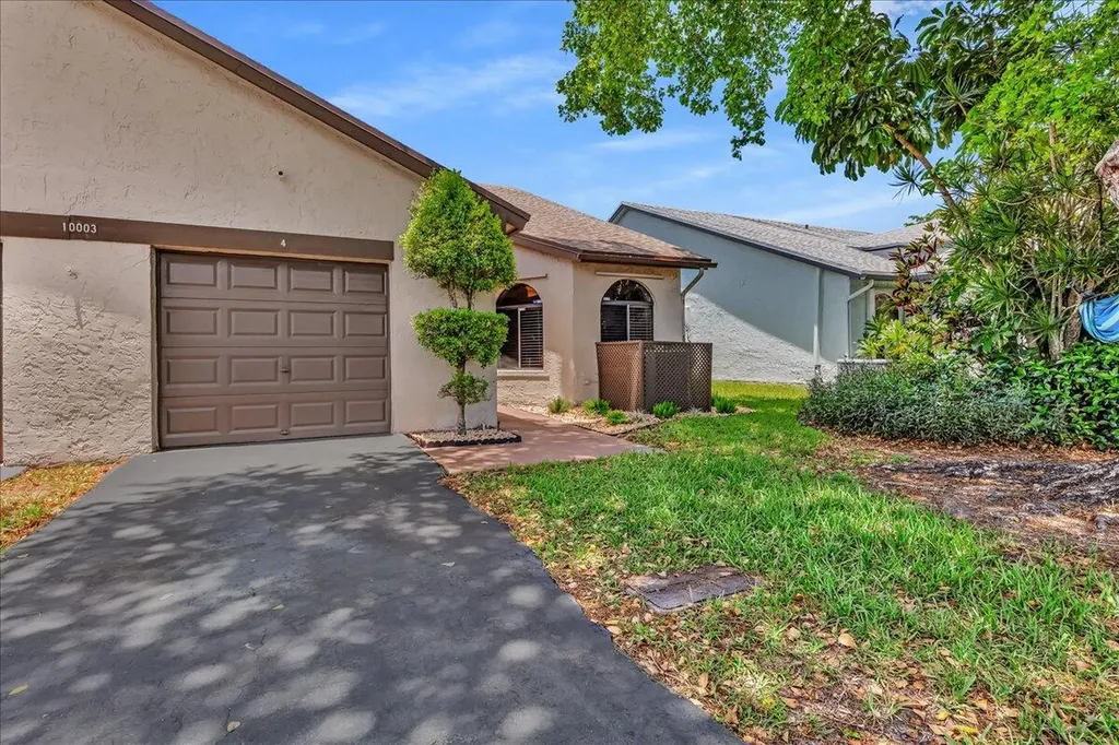 10003 NW 83rd Street Tamarac FL 33321