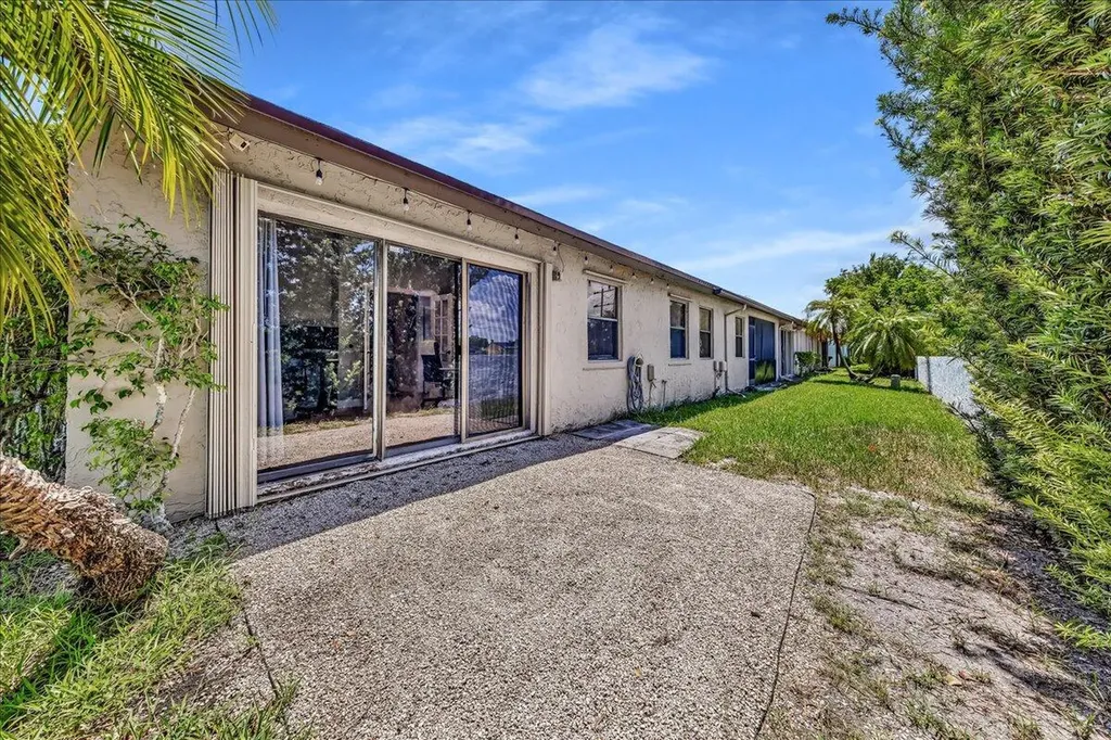 10003 NW 83rd Street Tamarac FL 33321