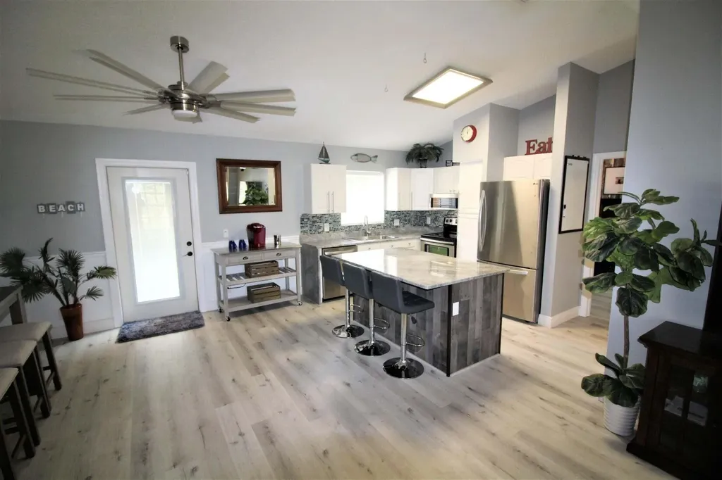 147 NW 10th Avenue Delray Beach FL 33444